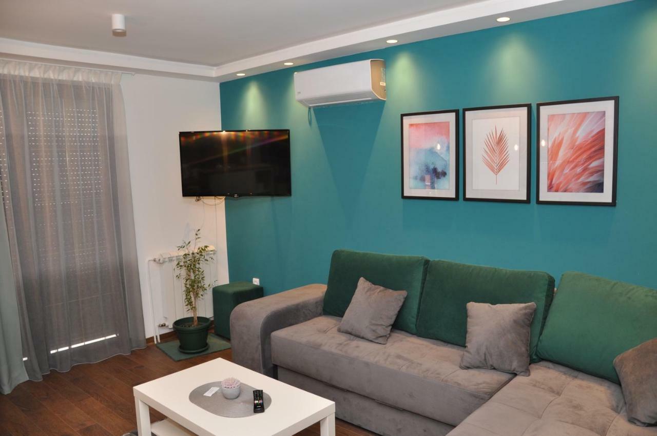 Lux Apartman Čačak Eksteriør billede