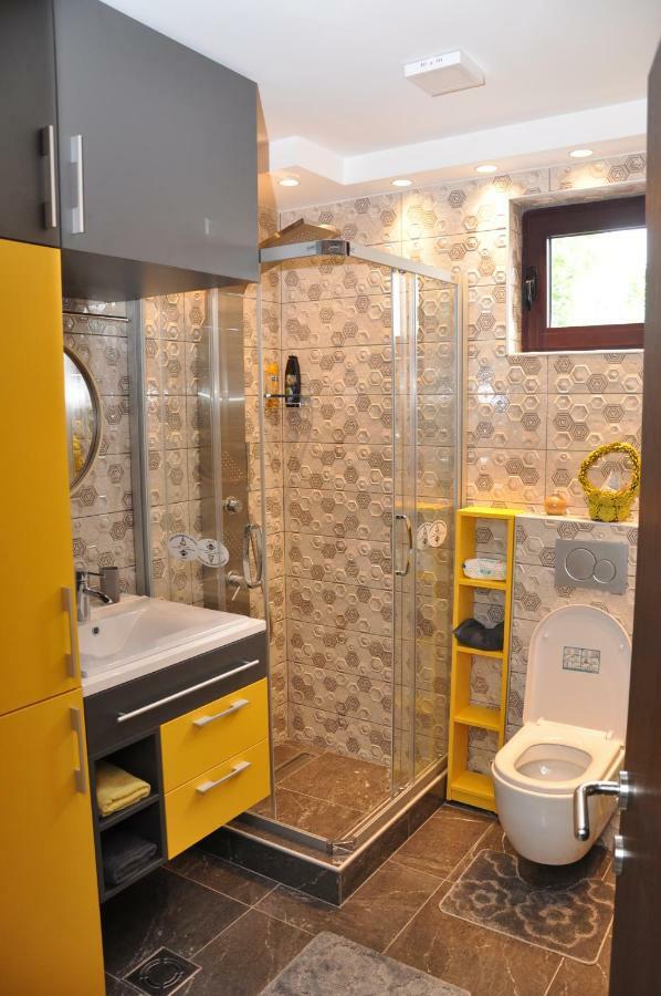 Lux Apartman Čačak Eksteriør billede